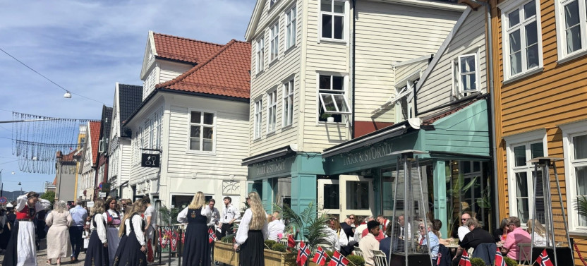 Bergen: Guided City Walk, Osterøy Island & Fjord Experience