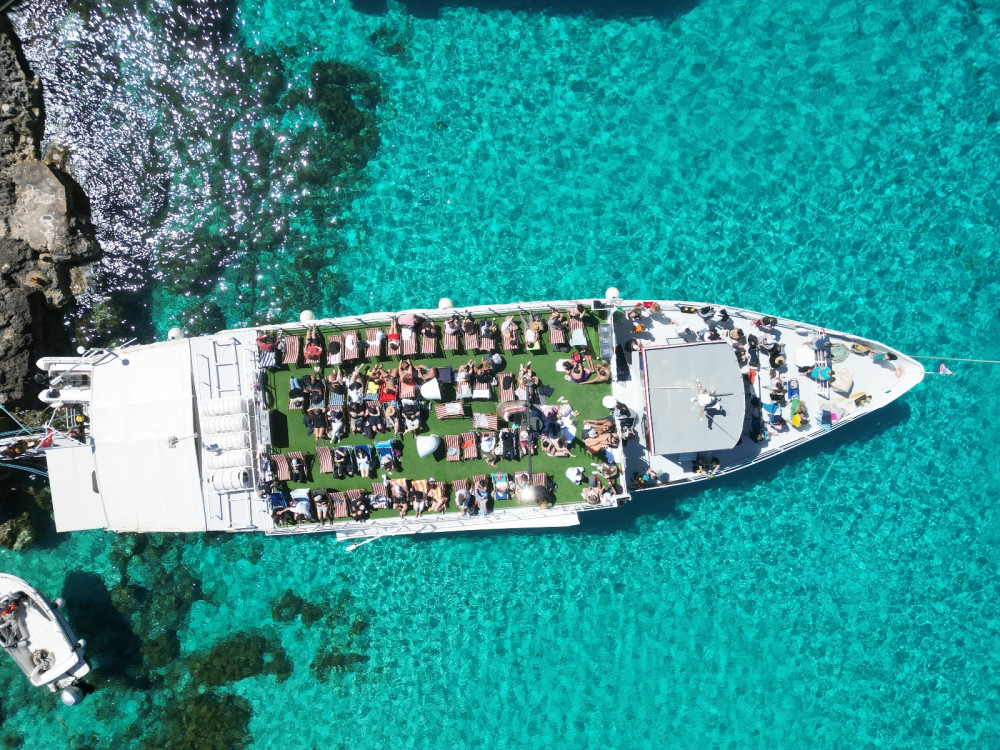 Blue Lagoon & Comino Cruise – Snorkeling & Scenic Swim Stops