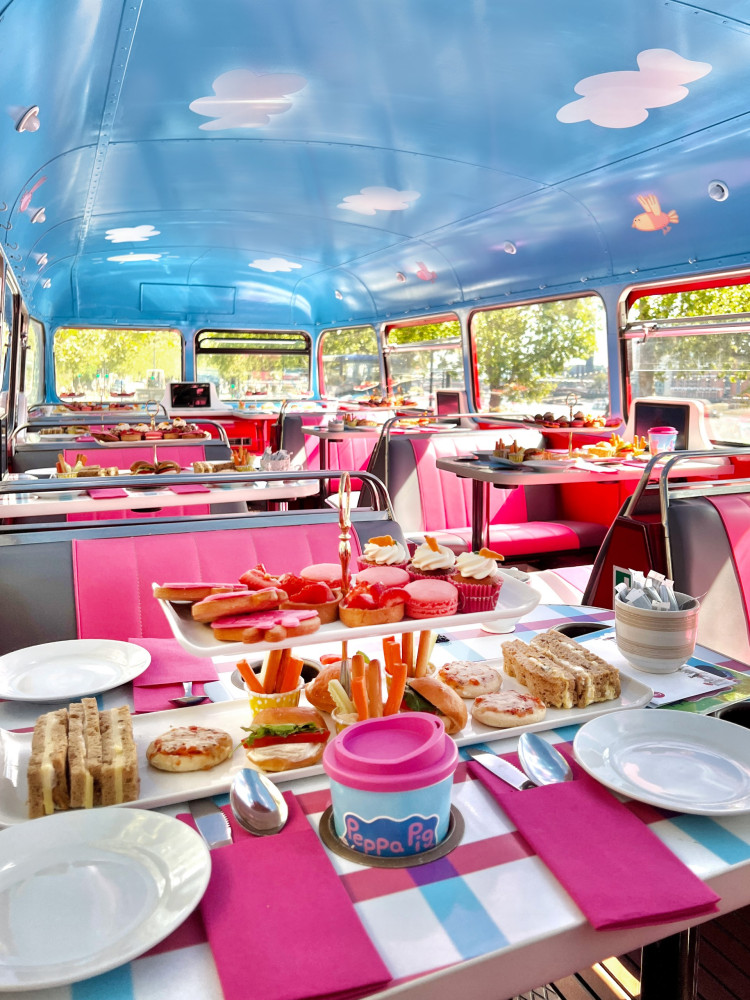 Peppa Pig Afternoon Tea London Sightseeing Bus Tour