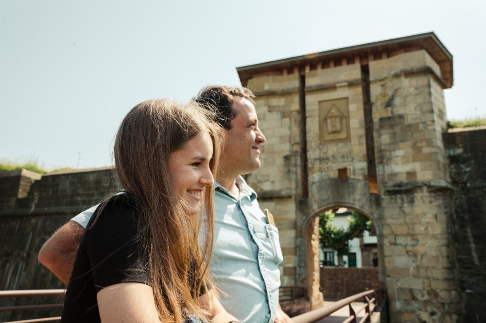 Hondarribia & Basque Gastronomic Society: Eat Like a Local