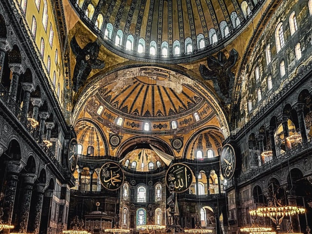 Explore Istanbul’s Old Town! 4 Days with Hotel, Tours & Transfers