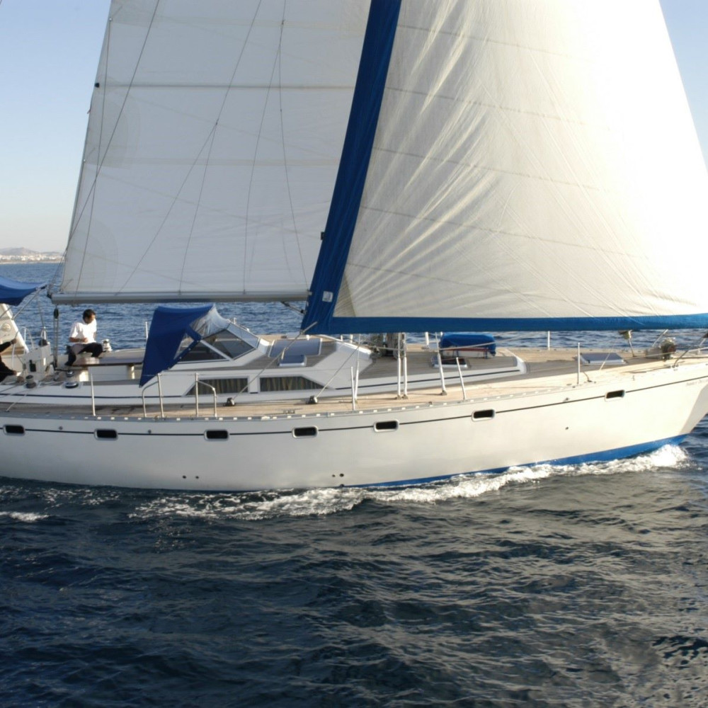 Private Full-Day Sailing Yacht Tour to Kleftiko Caves in Milos