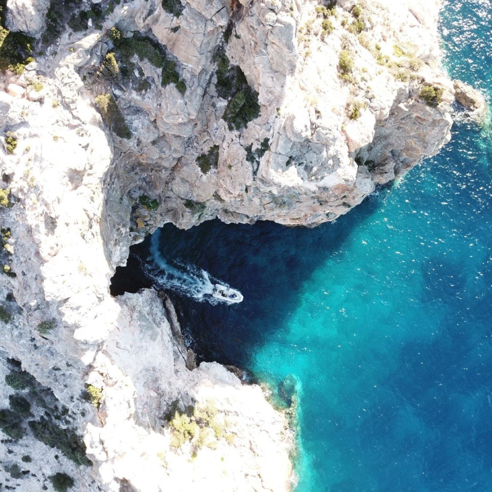 VIP Transfer to Nearby Islands | VIP Transfer to Antiparos