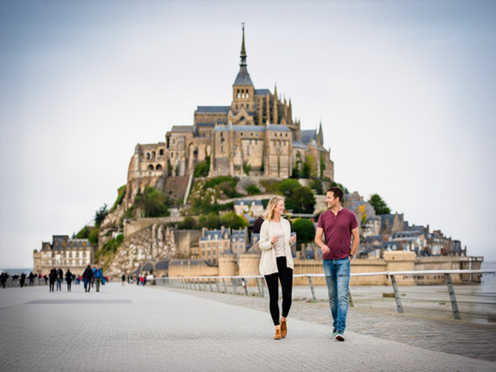 From Paris: Mont Saint-Michel Guided Day Trip with Entry
