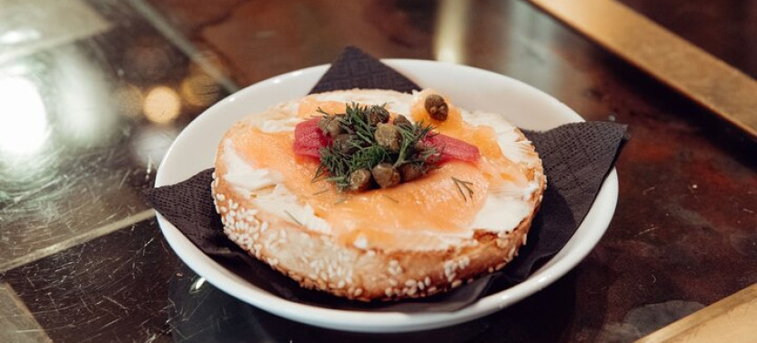 Old Montreal Guided Food Tour with 8+ Local Delicacies Tastings