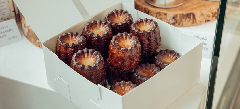Old Montreal Guided Food Tour with 8+ Local Delicacies Tastings