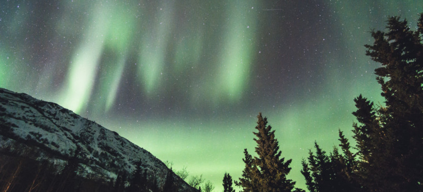 4-Day All-Inclusive Premium Northern Lights Holiday Getaway in Yukon