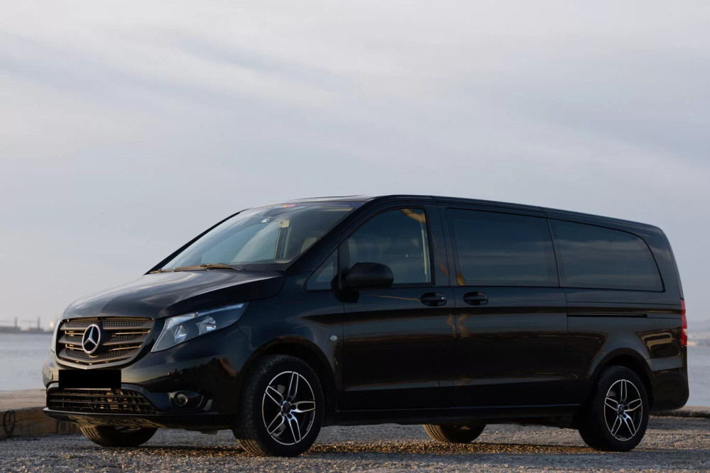 Porto to Lisbon Private Transfer With Sightseeing Stops