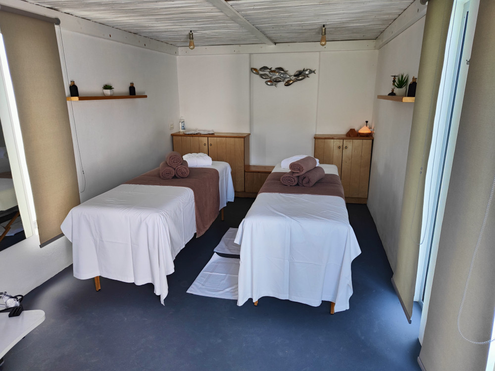 Private Couples Aromatherapy Massage Experience in Akrotiri