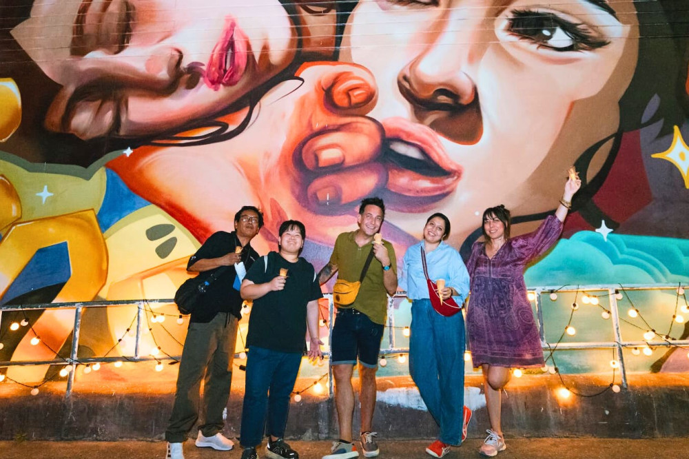 Bangkok: Street Food and Night Lights by Tuk Tuk Private Tour