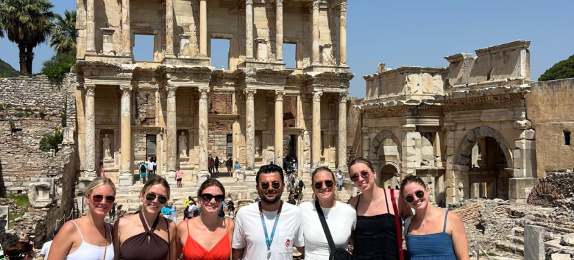 Day Trip to Ephesus from/to Istanbul with FLIGHT and LUNCH,country Turkey