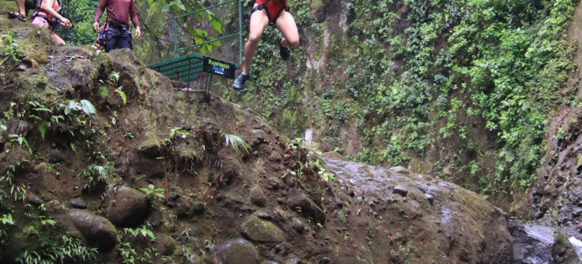 Rainforest Falls, Volcano Hike, Ecotermales and Dinner