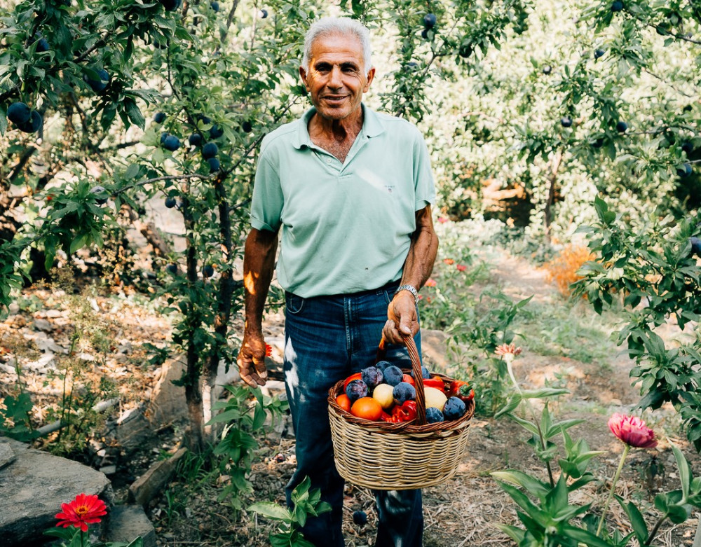 Greek Cooking Class in Naxos on a 15th-Century Farm with Konstantinos