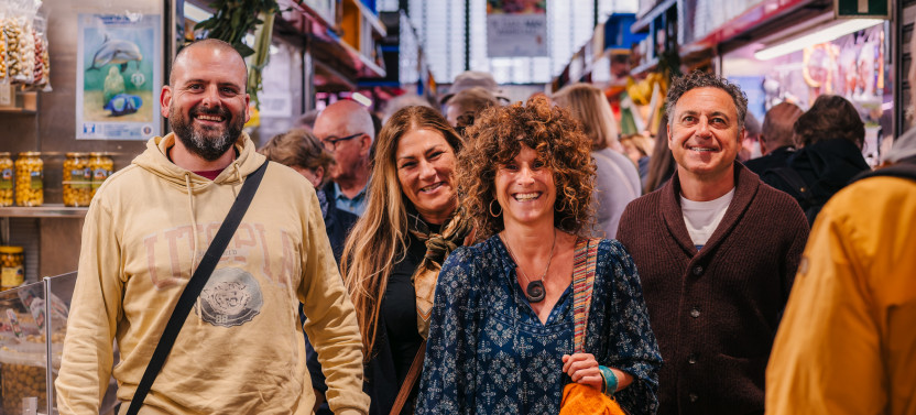 Malaga Food Tour with Tapas & Drinks with a Local