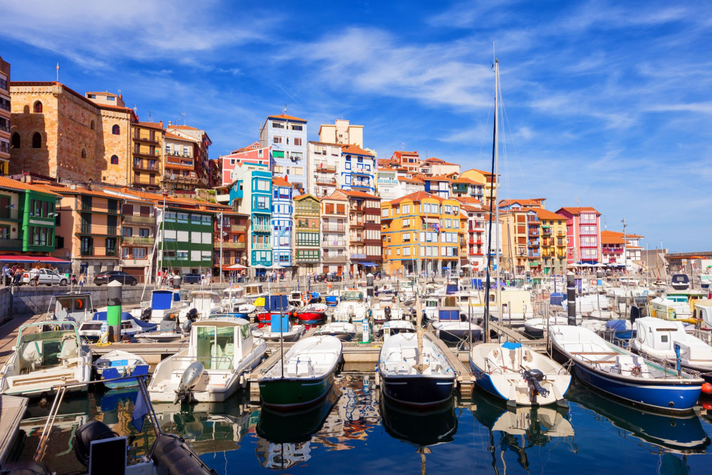 Biscay Bridge, Gaztelugatxe and Txakoli wine tasting from Bilbao