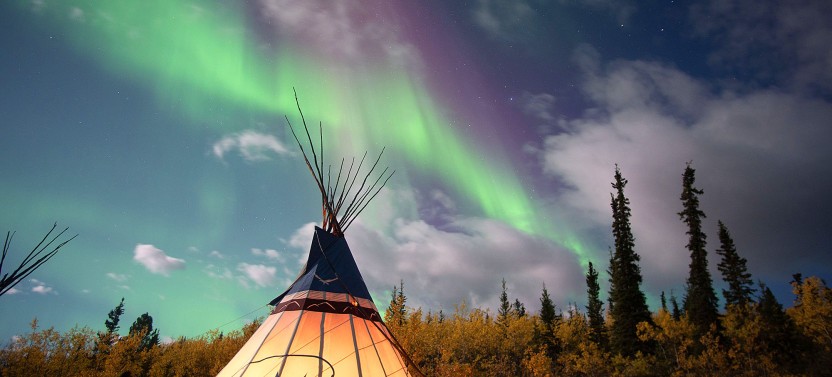 Evening Aurora Viewing Experience at a Remote Yukon Lodge