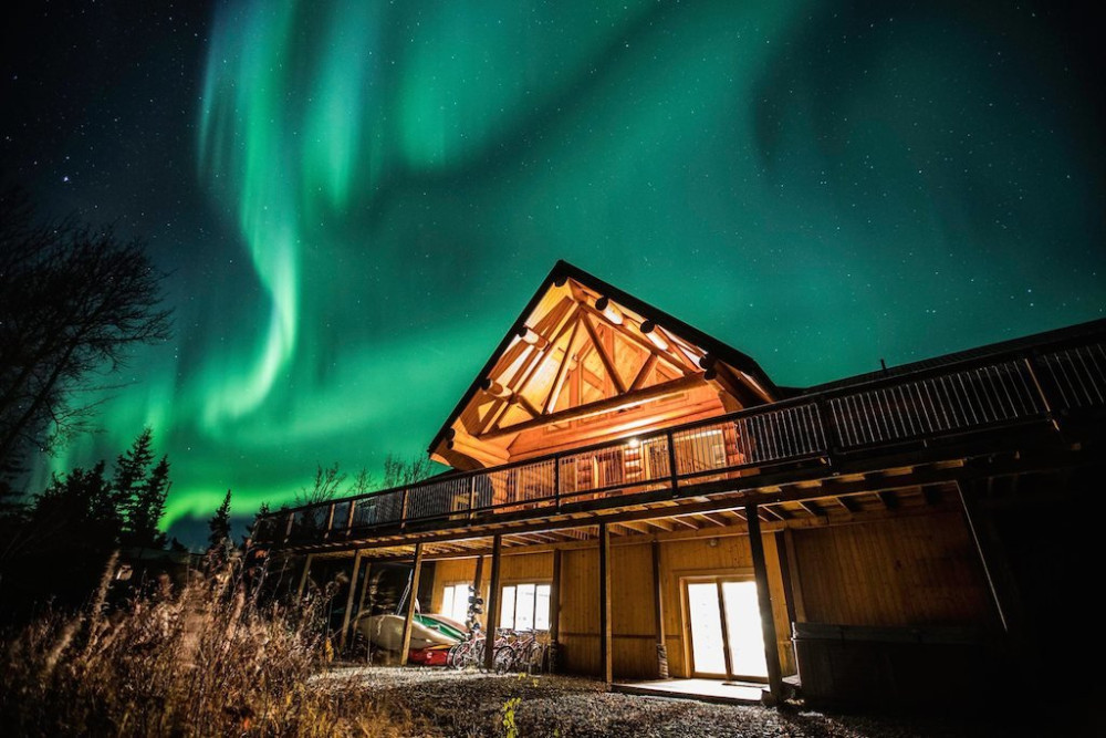 6-Day Yukon Lake Lodge Wellness Retreat with Northern Lights