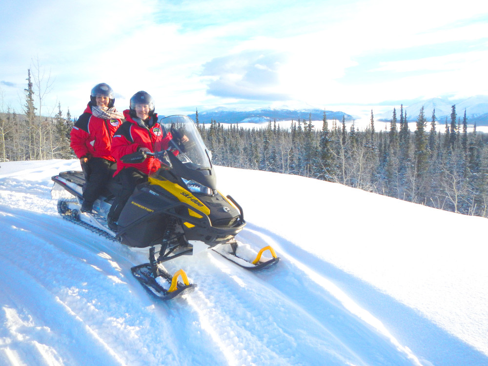 6-Day Active Winter Adventure with Aurora Viewing in Yukon Canada