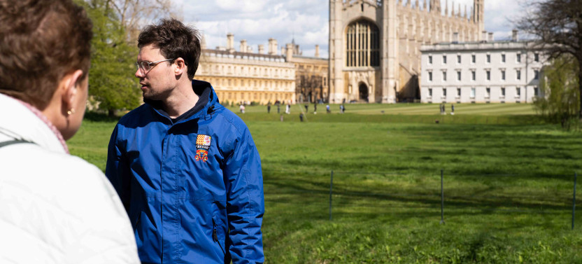 Private Spanish Cambridge Alumni-led Cambridge Tour w/opt King's Chapel