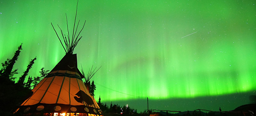 4-Day Northern Lights Aurora Viewing Getaway in Whitehorse Yukon