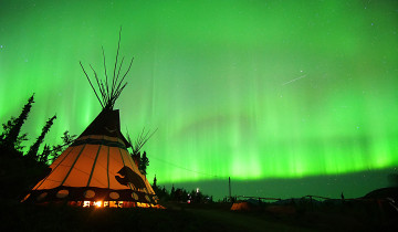 A picture of 4-Day Northern Lights Aurora Viewing Getaway in Whitehorse Yukon