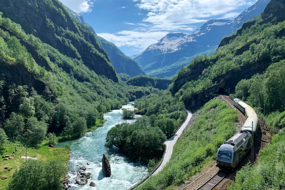 Self-Guided Oslo Day Trip from Bergen on the Flåm Railway