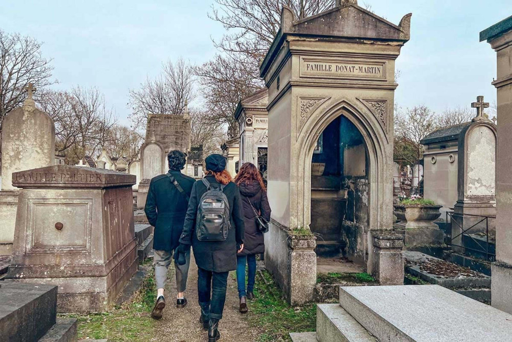 Private Père Lachaise Cemetery Tour: Famous Graves & Monuments