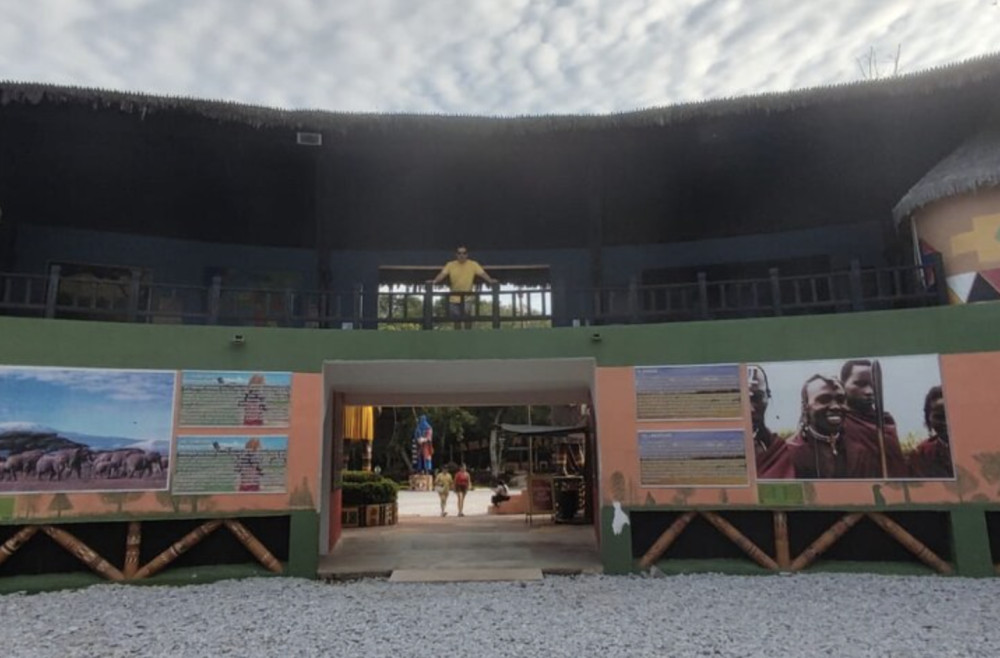 2-Day Napoles Private Tour with Guide, Transportation, and Hotel