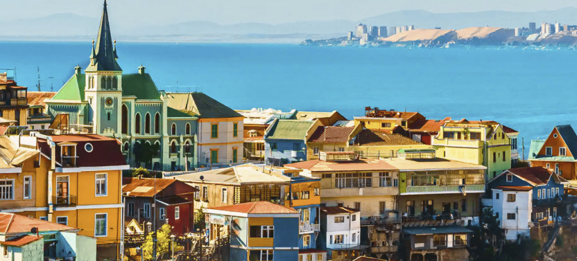 Colorful Valparaíso & Viña del Mar Art and Coastal Highlights Tour