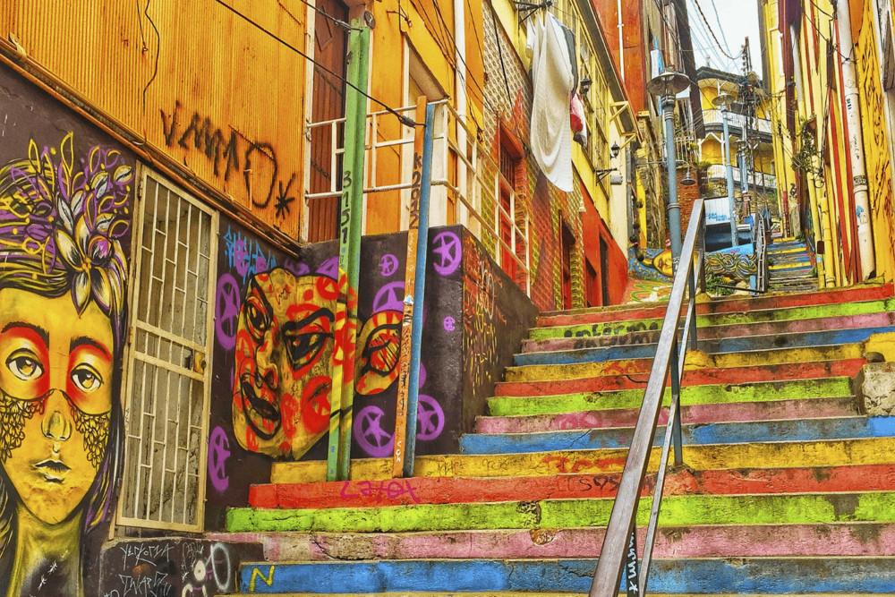Colorful Valparaíso & Viña del Mar Art and Coastal Highlights Tour