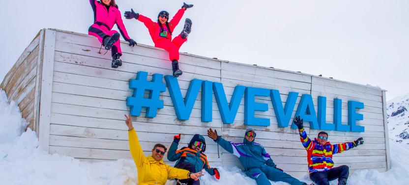 Valle Nevado Day Trip with Trilingual Guide from Santiago