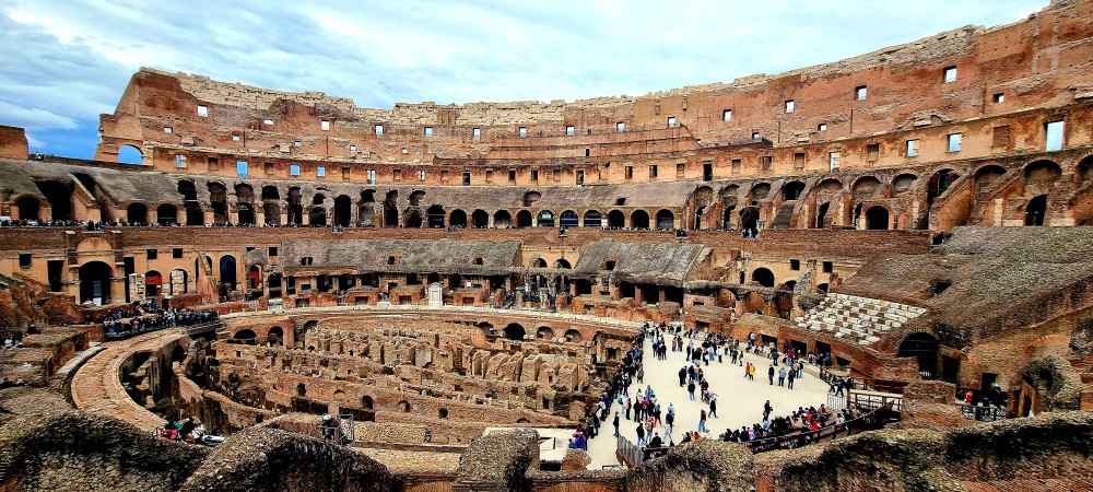 Colosseum, Arena, Roman Forum & Palatine Hill Small Group Tour
