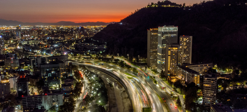 Sunset Funicular Experience With Wine, DJ Music & Cueca in Santiago