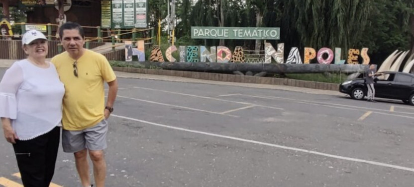 2-Day Napoles Private Tour with Guide and Car Plus Hotel