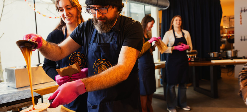 Eating Amsterdam: Private Breakfast Tour with Stroopwafel Making