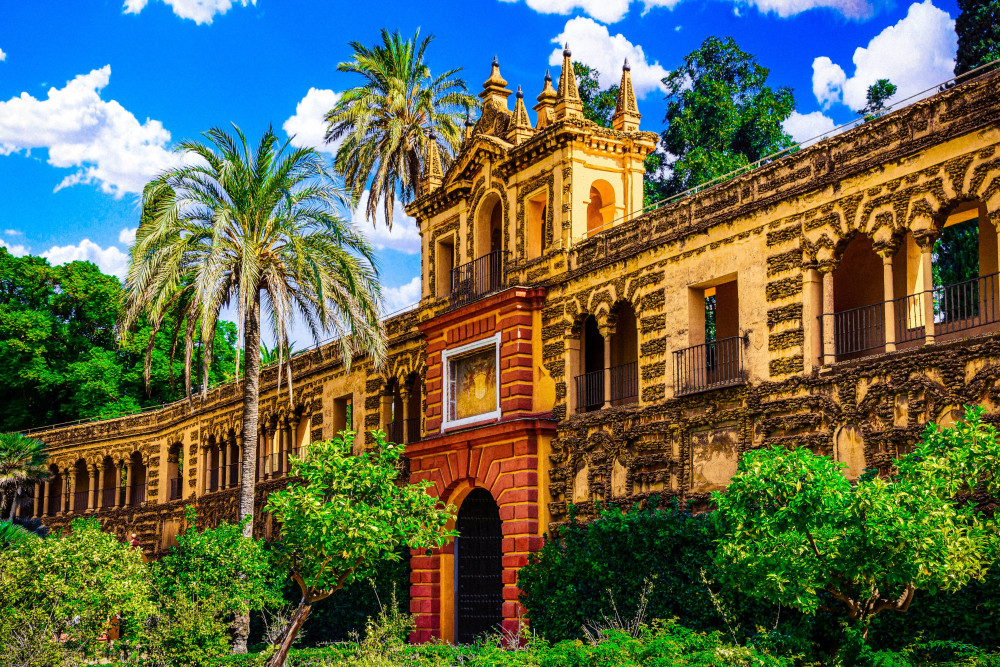 Seville Royal Alcázar: Skip the Line Small Group Tour in English