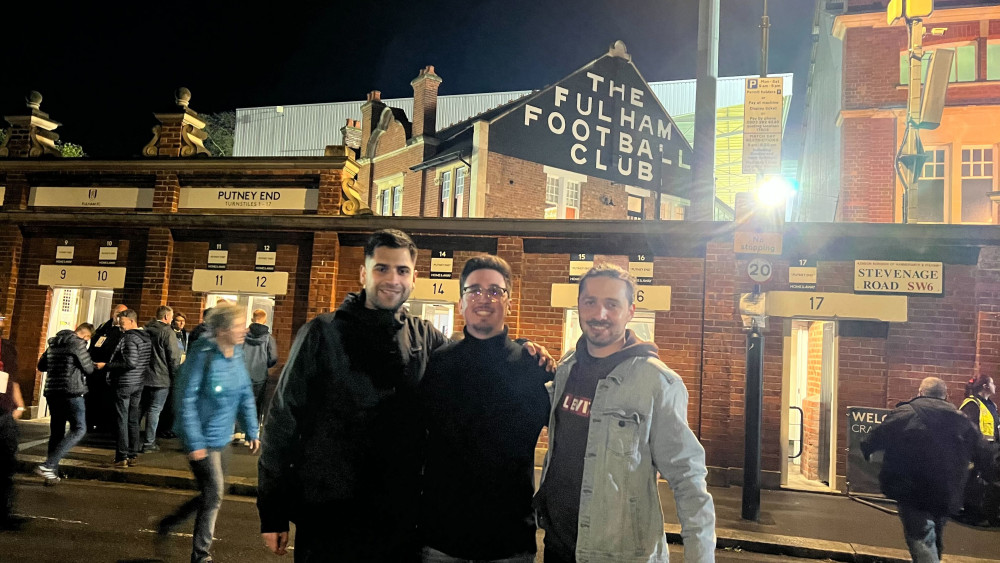 London: Enjoy A Football Game Together With A Local