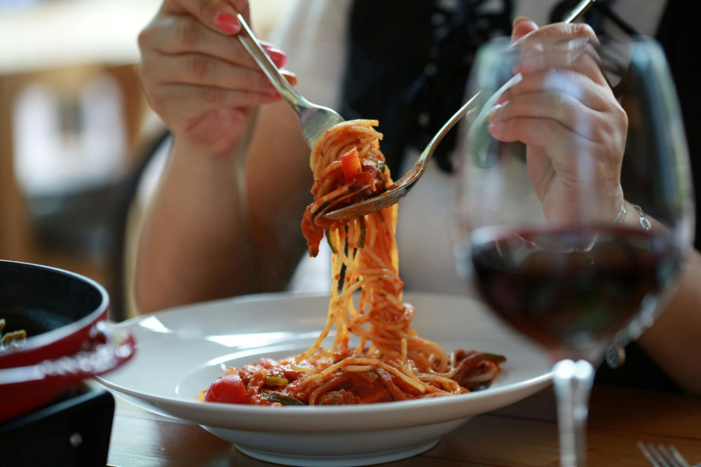 Florence: Guided Food & Wine Tour in Oltrarno Neighborhood