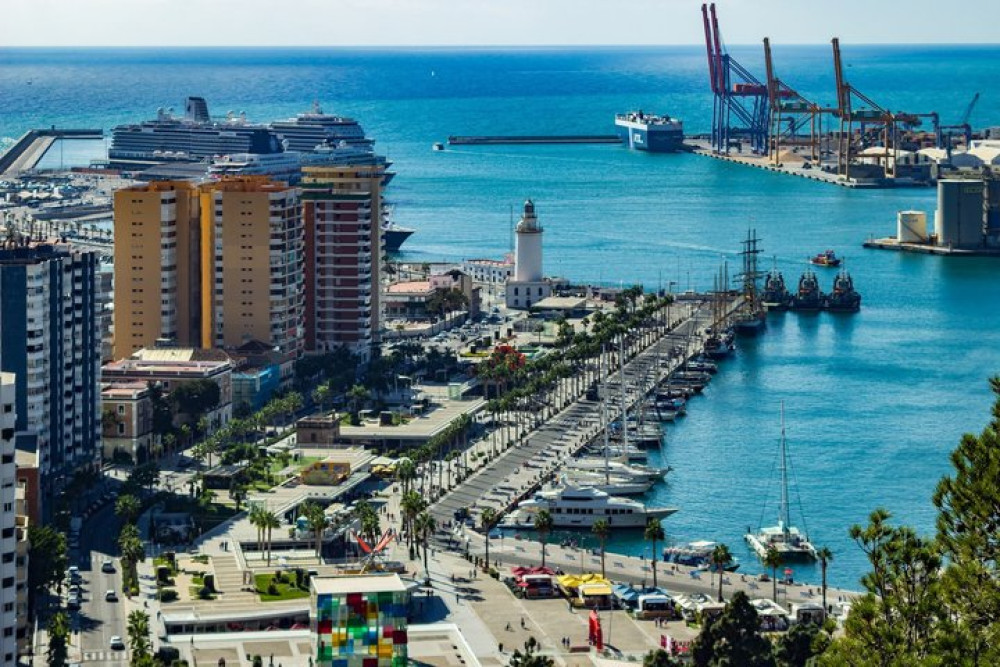 Malaga Private Daytrip From Granada