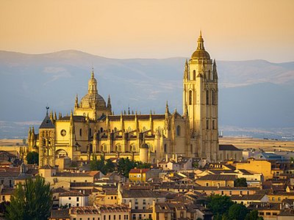 Private Day Trip to Ávila and Segovia from Madrid