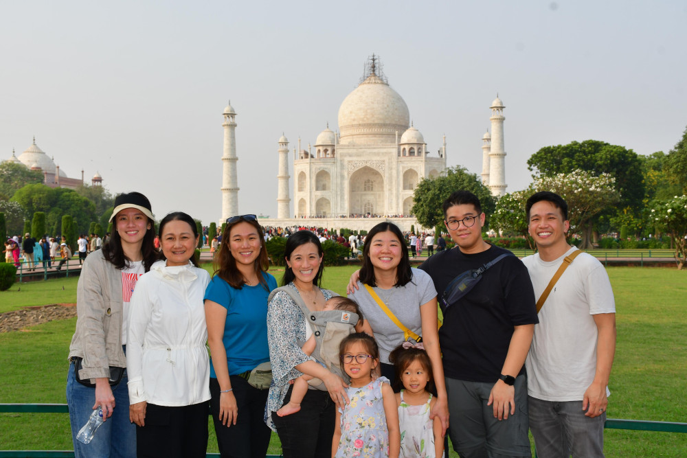 Luxury Sunrise Taj Mahal Tour with Private Guide from Delhi
