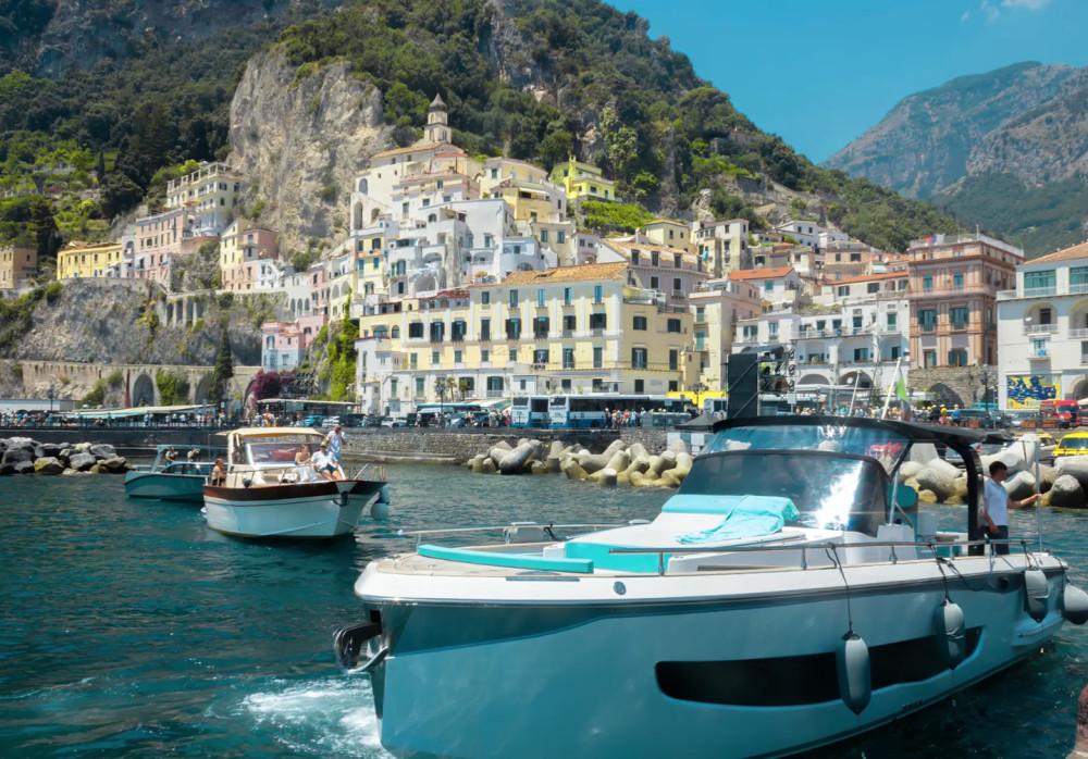 Eco-Friendly Hybrid Boat Tour of the Amalfi Coast & Capri from Sorrento
