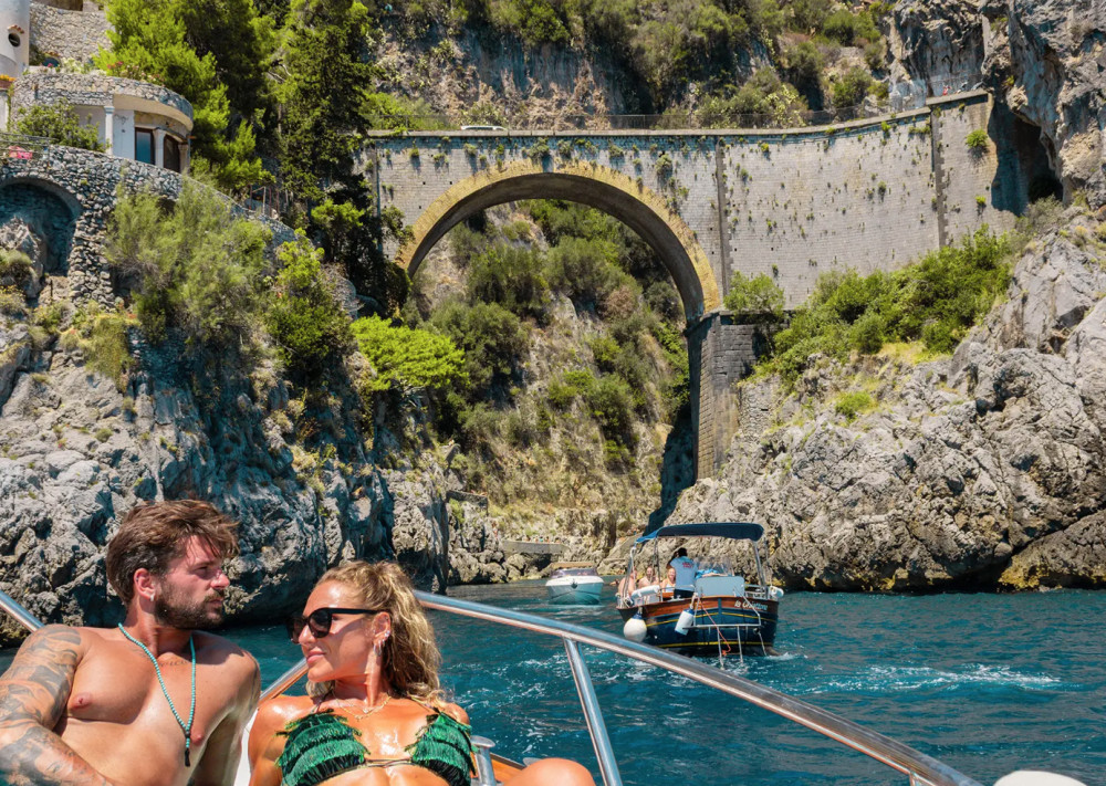 Boat Trip from Sorrento to Positano & Amalfi in Spanish