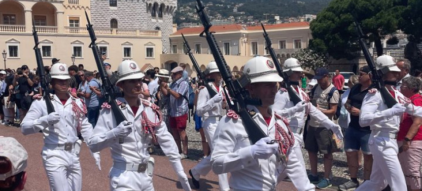 Full-Day Best of the French Riviera Minivan Tour from Nice