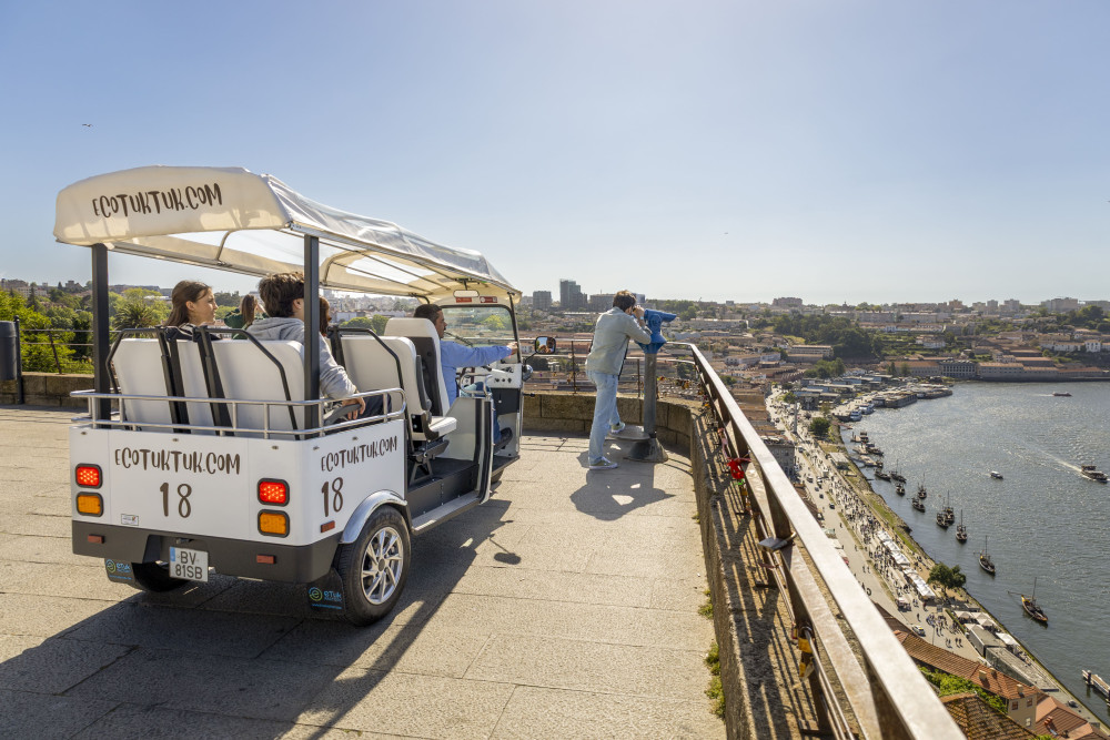 Express Tour of Porto in Private Eco Tuk Tuk