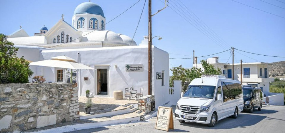 Private Luxury Mercedes Mini Bus Rental with a Driver: 8 Hours