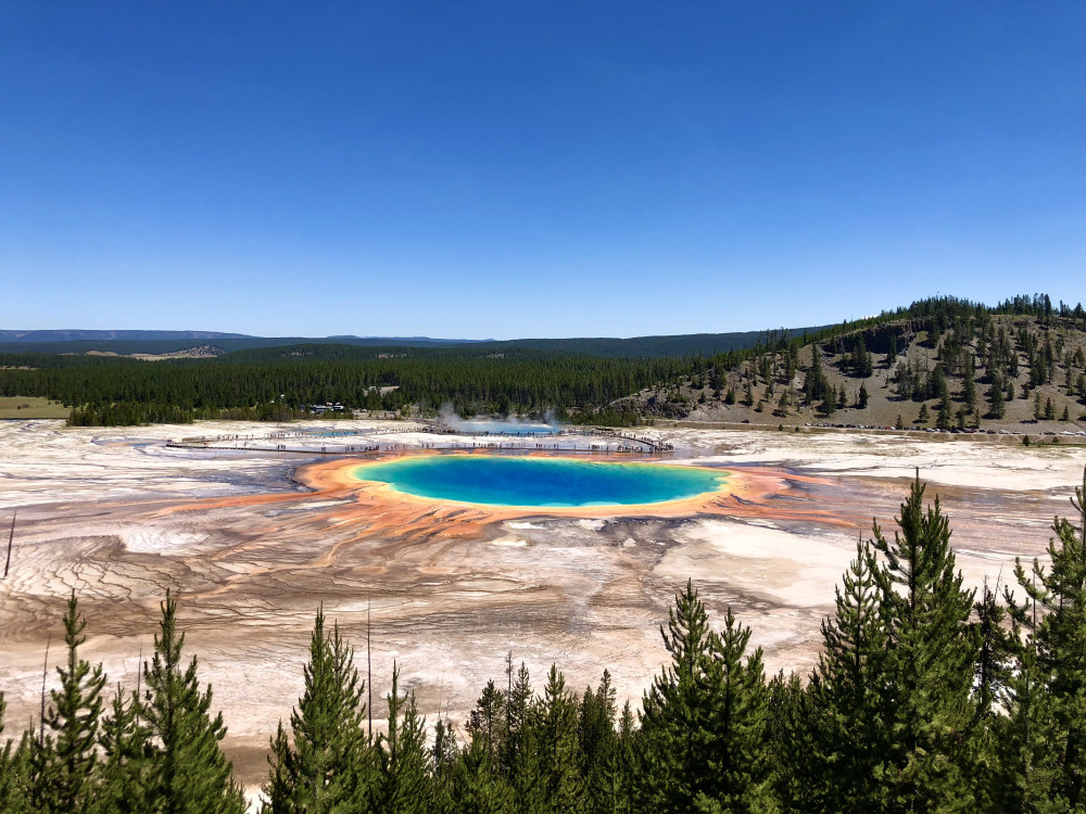 Full Day Yellowstone Discovery Adventure