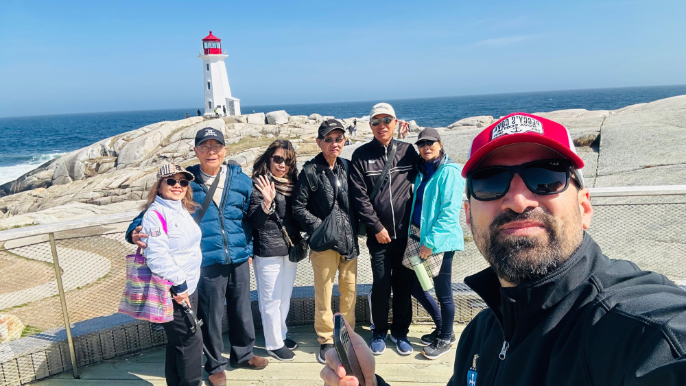 Peggy’s Cove and Lunenburg Combo Tour