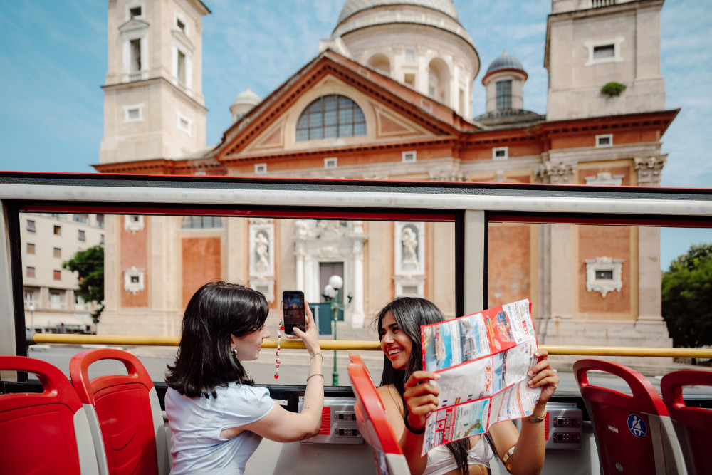 Genoa Open Bus Tour with Live Guide