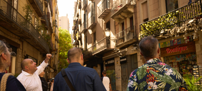 Barcelona Gothic Quarter & El Born Tour with Santa Maria del Mar Entry, photo 4 of 11